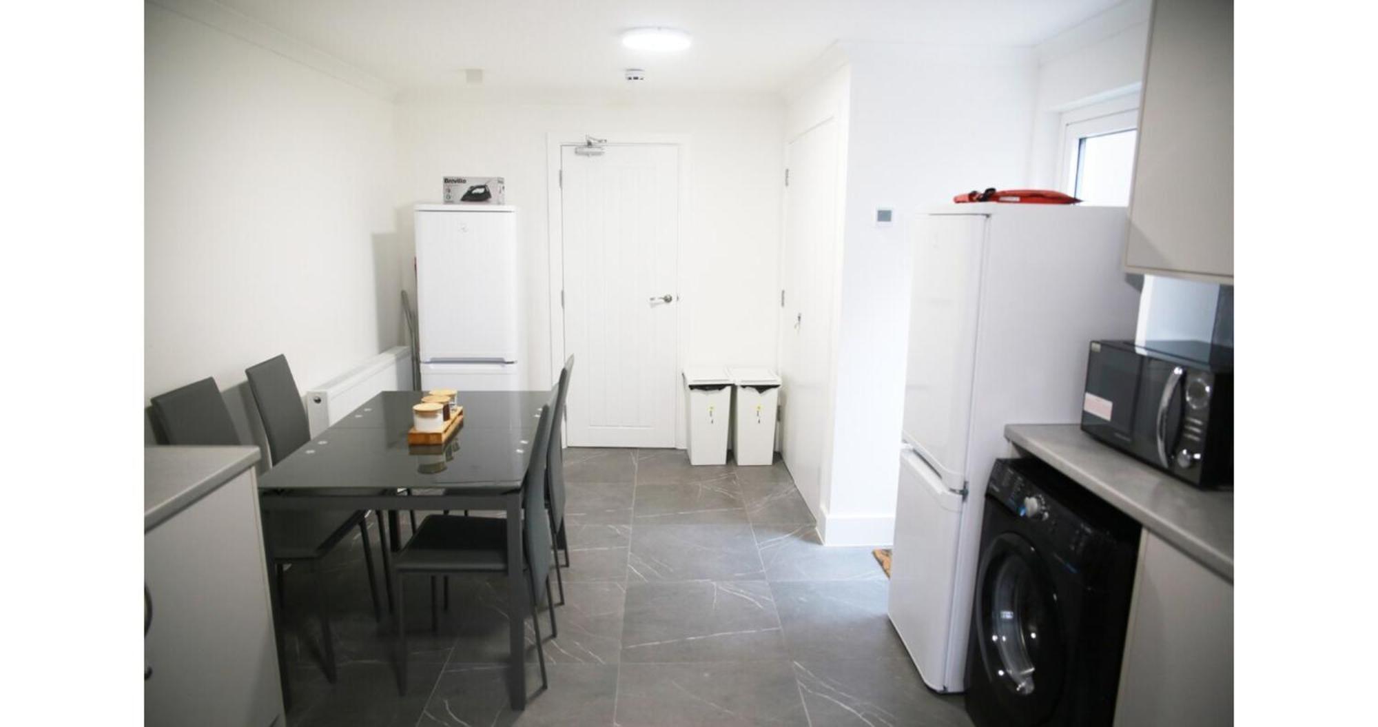Cricklewood Deluxe Ensuite Room 런던 외부 사진