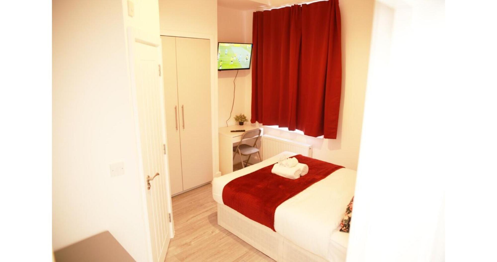 Cricklewood Deluxe Ensuite Room 런던 객실 사진