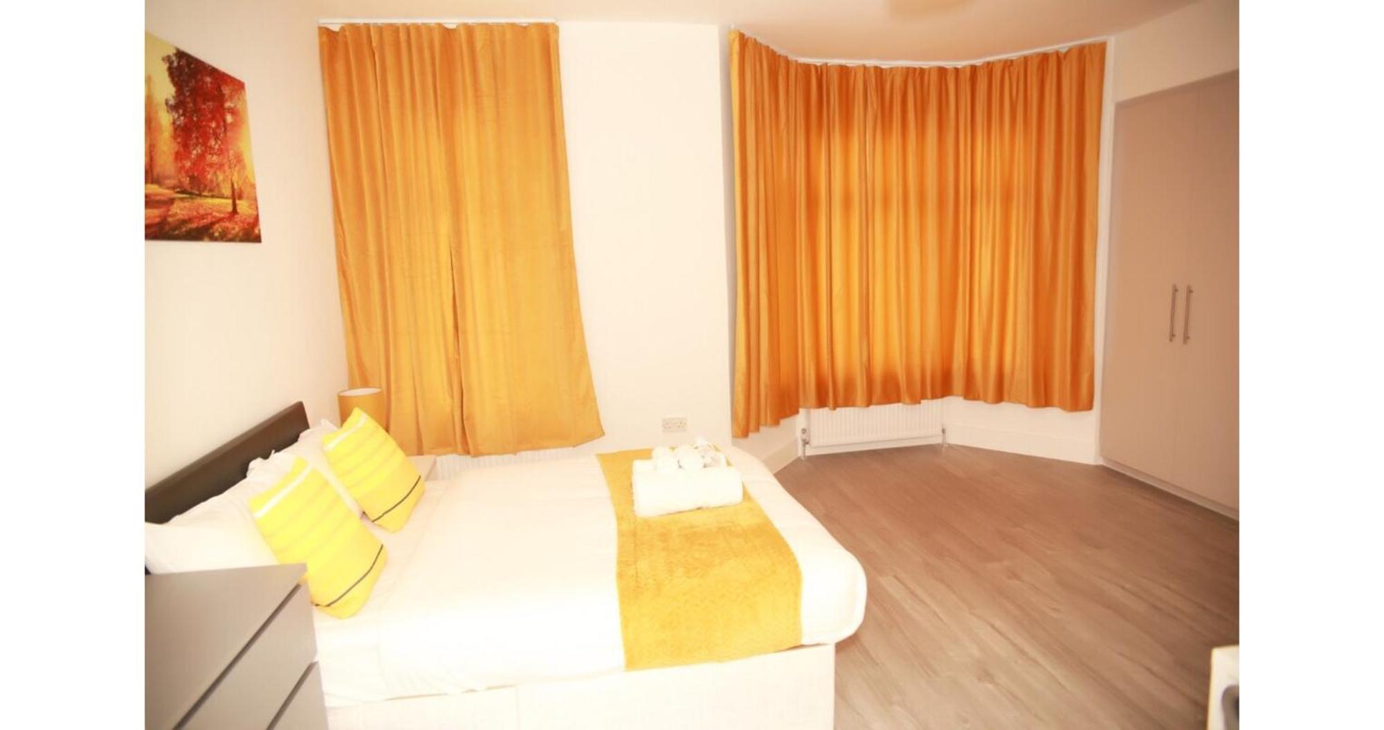 Cricklewood Deluxe Ensuite Room 런던 객실 사진